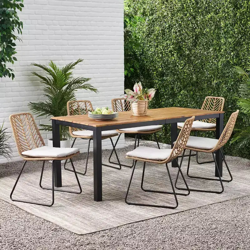 Set da pranzo da esterno Bleckley 7 pezzi in vimini - Marrone chiaro/Beige/Teak - Christopher Knight Home: Set mobili da giardino in rattan con piano tavolo in acacia