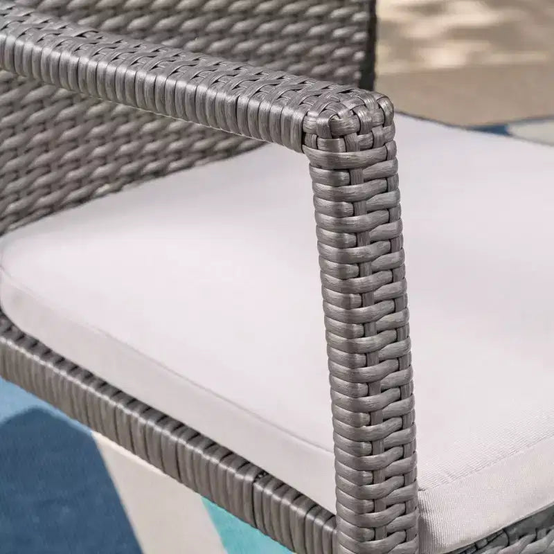 Set da pranzo da esterni in vimini Westley da 7 pz - Grigio - Christopher Knight Home: Struttura in ferro, Cuscini resistenti all'acqua, 6 sedie con braccioli