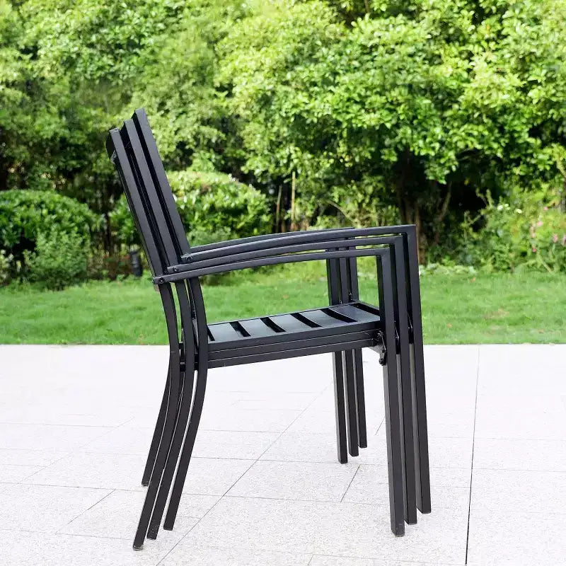 Tavolo e sedie in metallo con design a rombi 5 pz - Captiva Designs