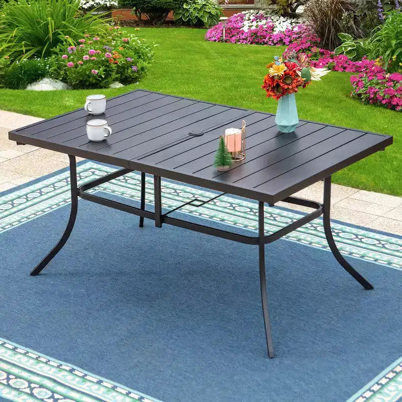 Set da pranzo da esterno 7 pezzi con tavolo rettangolare con foro per ombrellone da 1,57" e sedie in acciaio con braccioli - Nero - Captiva Designs