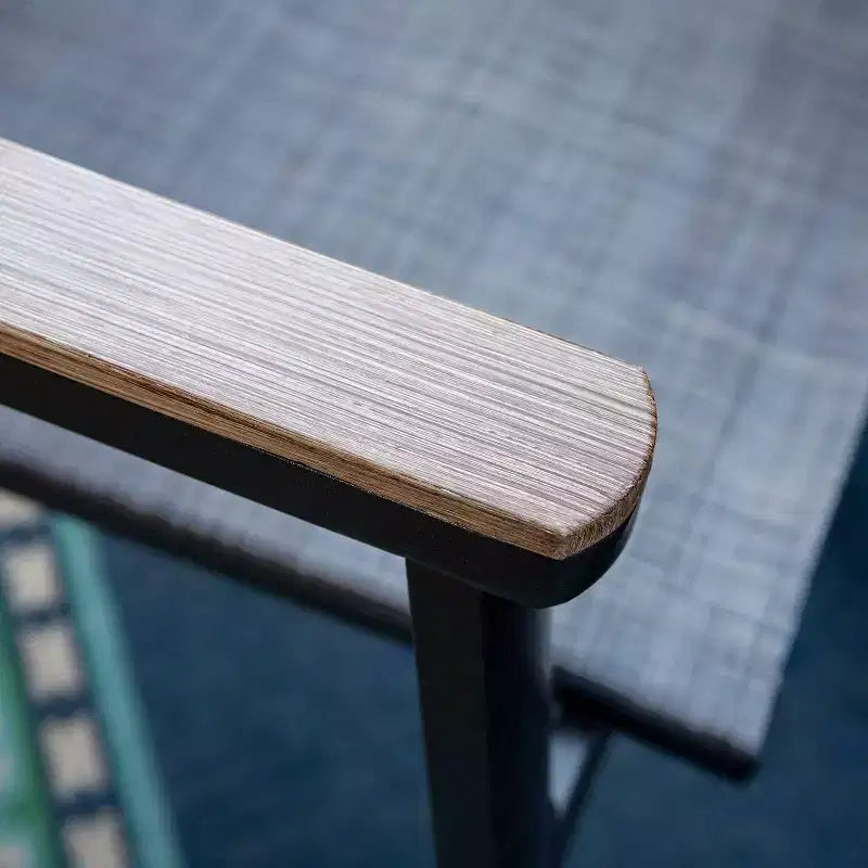 Set da patio da 5 pezzi con tavolo in acciaio con foro per ombrellone da 2" e sedie a fionda con telaio in alluminio - Captiva Designs