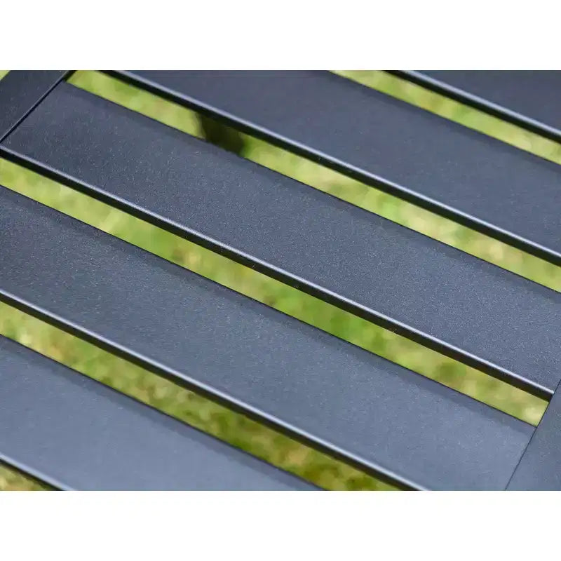 Set da pranzo da esterno 5 pezzi con sedie impilabili e tavolo rotondo in metallo - Nero - Captiva Designs: Set da patio resistente alle intemperie