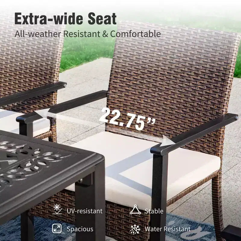 Captiva Designs Tavolo da pranzo in acciaio nero per patio esterno da 7 pezzi con foro per ombrellone e sedie in rattan con braccioli imbottiti