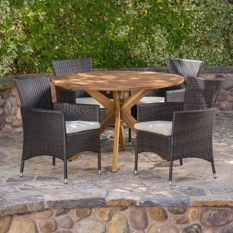 Christopher Knight Home Carroll Set da pranzo da esterno 5 pezzi in vimini e legno di acacia con cuscini