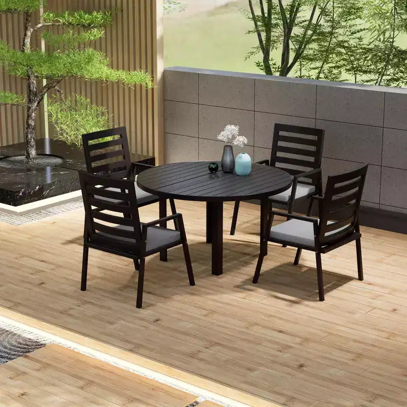 LeisureMod Chelsea Set da Pranzo da Giardino 5 Pezzi, Tavolo da Pranzo Rotondo in Alluminio da 48 pollici e 4 Sedie da Pranzo con Braccioli