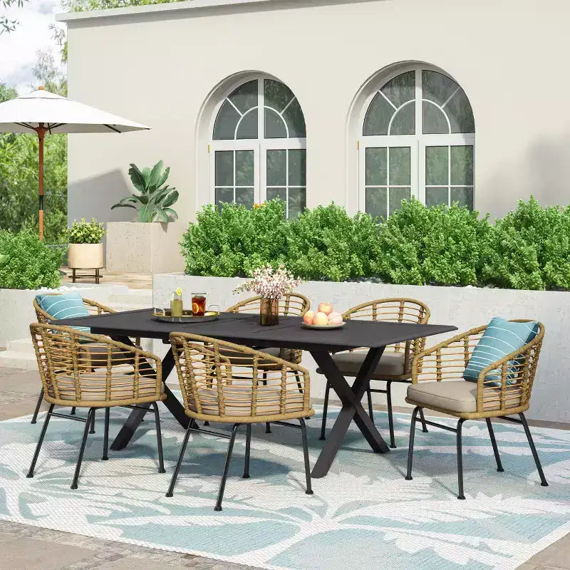 Christopher Knight Home Rogge Set da Pranzo Espandibile da Esterno a 7 Pezzi in Vimini e Alluminio con Cuscini, Marrone Chiaro/Nero Opaco