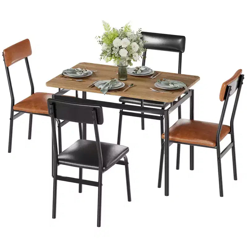 Set da pranzo in 5 pezzi, con 4 sedie imbottite in PU