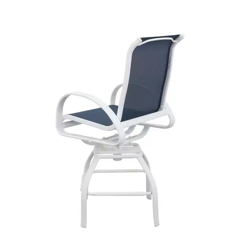 Set da pranzo Courtyard Casual Santa Fe 3 pezzi, altezza balcone, tavolo rotondo da 36 pollici, include un tavolo da balcone da 36 pollici e due sgabelli da balcone girevoli