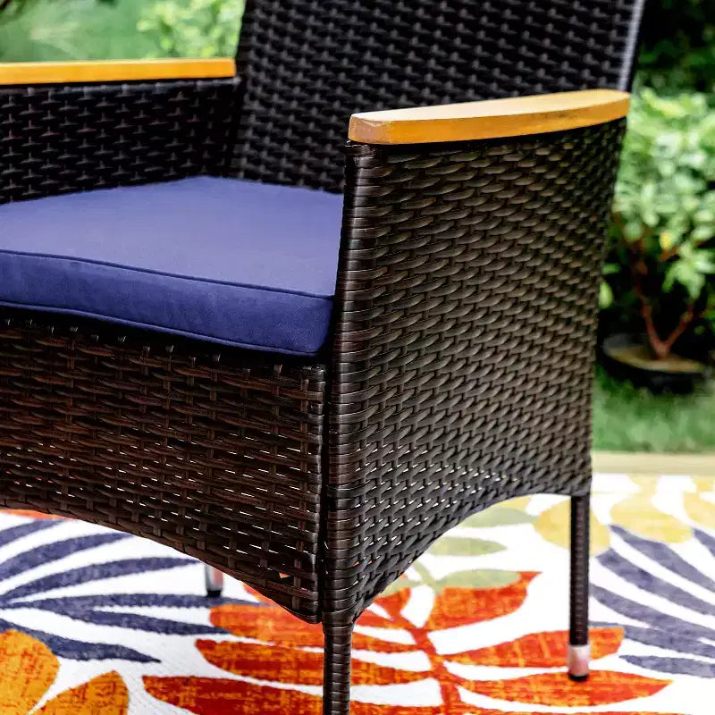 Captiva Designs Set da pranzo da 7 pezzi per patio con tavolo in legno di acacia con finitura a olio e sedie in rattan