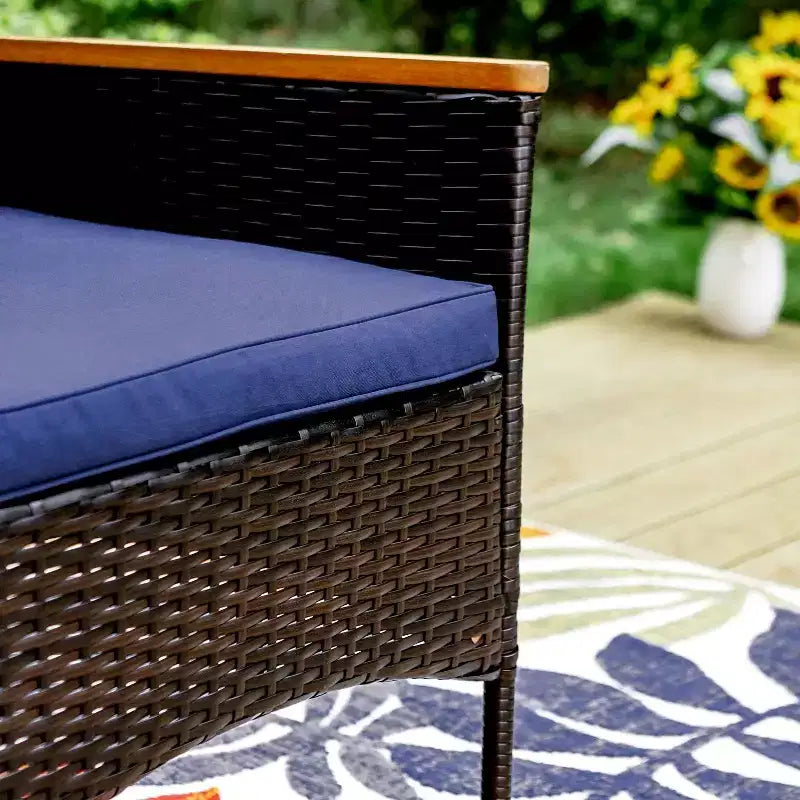 Captiva Designs Set da pranzo da 7 pezzi per esterni con tavolo in acciaio con ripiano a doghe e sedie in rattan con cuscini rimovibili