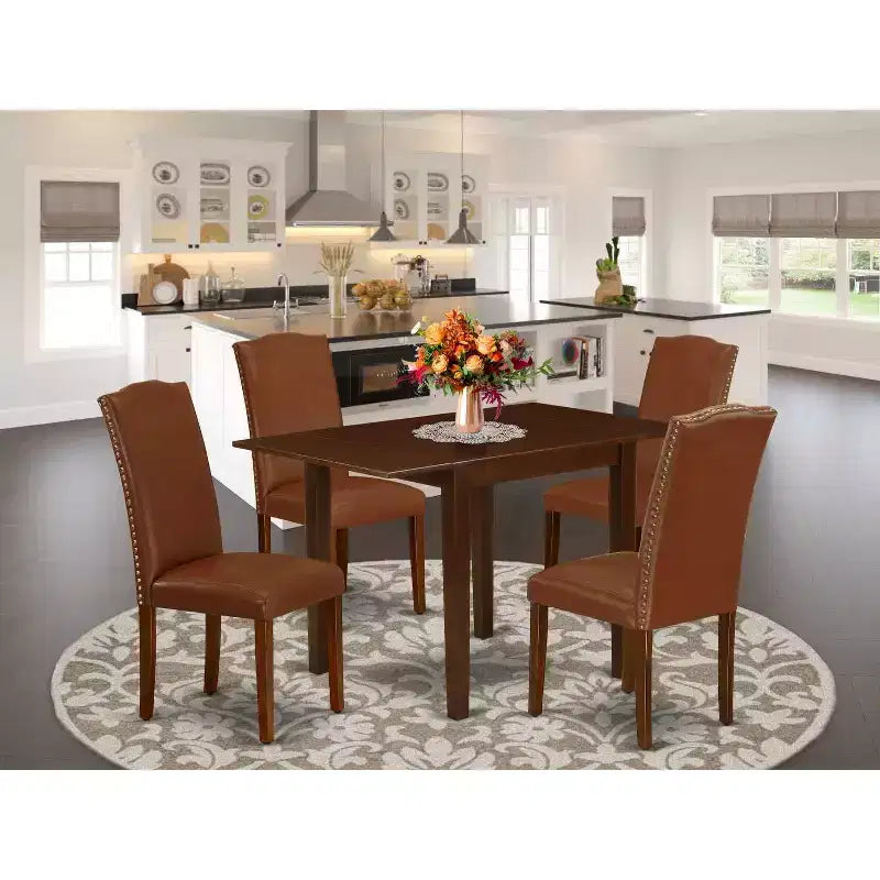 HomeStock Set da pranzo in 5 pezzi con ripiano in legno massello finitura mogano - Posti a sedere per 4 persone