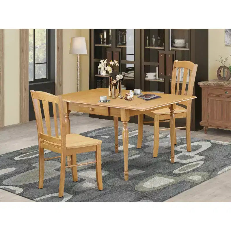 Set da pranzo HomeStock 3 pezzi in legno massello con finitura rovere marrone naturale e tavolo con piano a ribalta