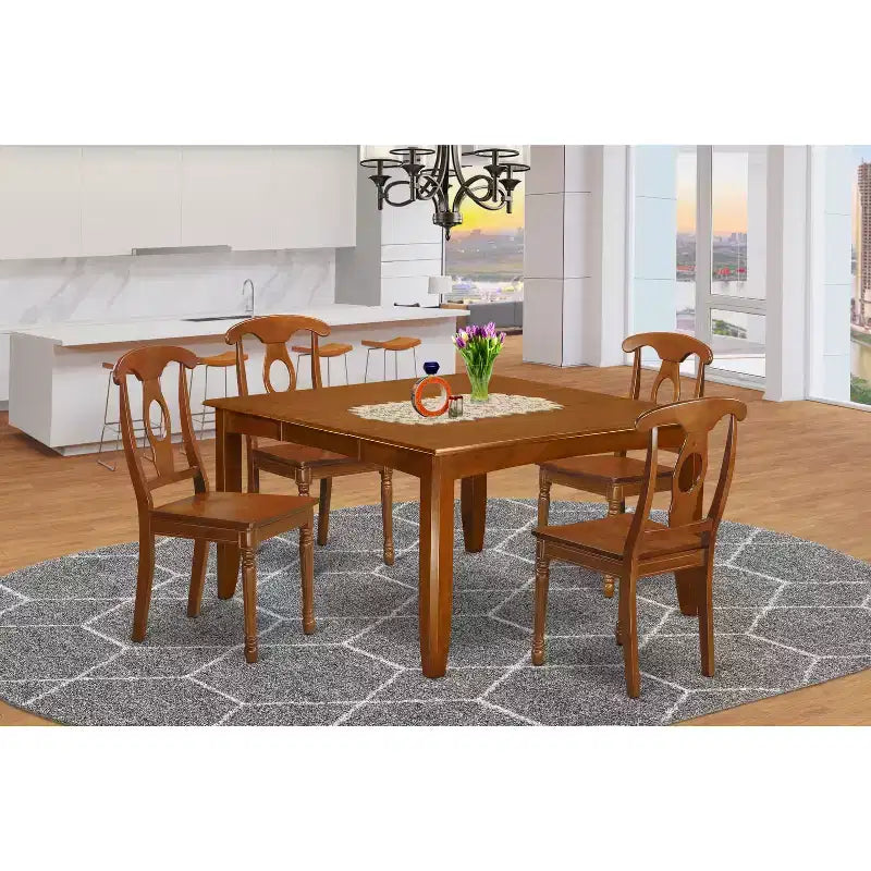 HomeStock Tavolo da pranzo quadrato in legno massiccio da 5 pezzi con finitura marrone sella e 4 sedie