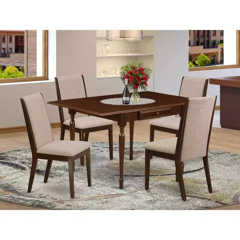 Set da pranzo rettangolare in legno massello con finitura in mogano, 5 pezzi con prolunga - 4 posti a sedere