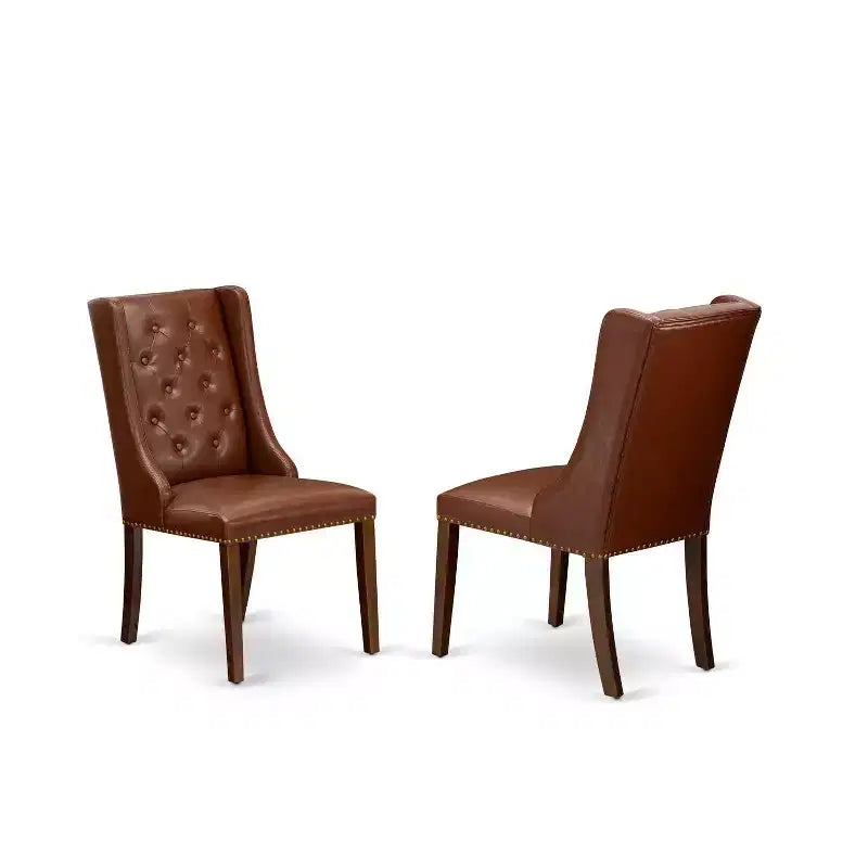 Tavolo da pranzo rettangolare HomeStock 7 pezzi con piano in legno massello finitura mogano e 6 sedie