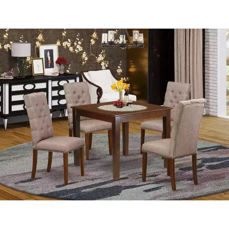 HomeStock Set da Pranzo Rettangolare da 5 Pezzi con Piano in Legno Massello Finitura Mogano e Schienale Alto - 4 Posti a Sedere