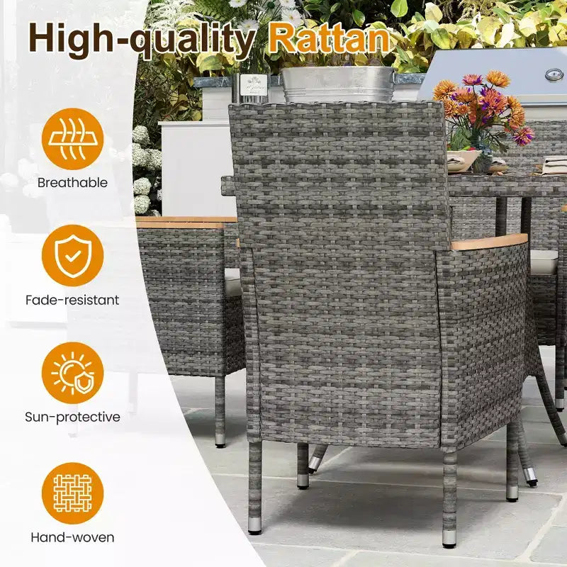 Set da pranzo da patio per 4, tavolo e sedie da esterno in rattan per tutte le stagioni con piano in legno di acacia