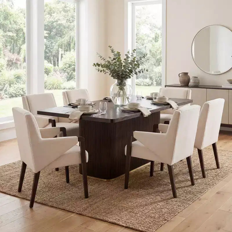 Christopher Knight Home Lindiwe, set da pranzo moderno da 7 pezzi in legno di Hevea con rivestimento in lino e tavolo rettangolare