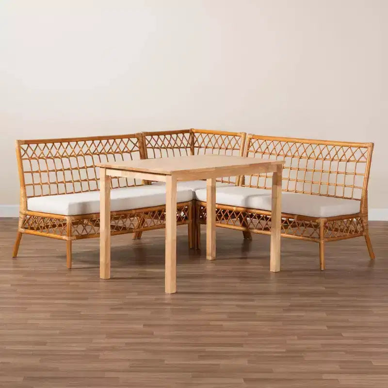 bali & pari Set angolo pranzo 4 pezzi Aina in Rattan Bianco/Miele Chiaro/Marrone Quercia: Stile Bohemien, Sedile Imbottito, Struttura in Legno di Gomma