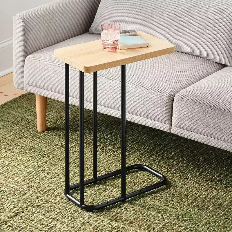 Tavolino a C con ripiano rettangolare in materiali misti legno e metallo, legno naturale - ™