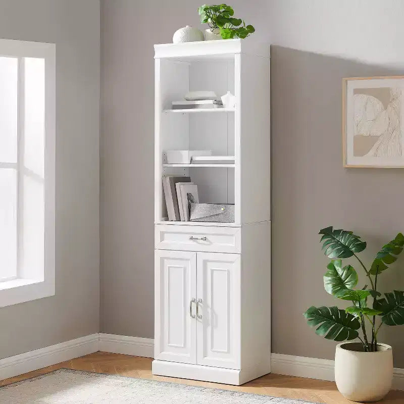 Libreria 78" Stanton Storage bianca: design tradizionale rustico, 5 ripiani regolabili, armadietto