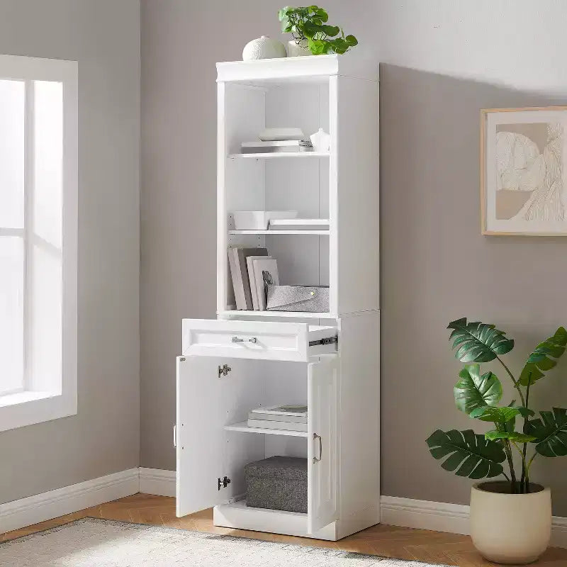 Libreria 78" Stanton Storage bianca: design tradizionale rustico, 5 ripiani regolabili, armadietto