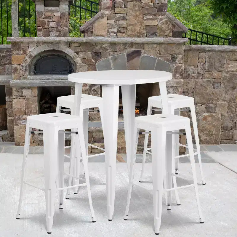 Set tavolo da bar rotondo da 30 per interni-esterni in metallo di grado commerciale Flash Furniture con 4 sgabelli senza schienale con sedile quadrato