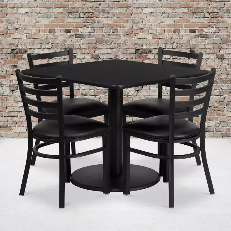 Set Tavolo Quadrato Laminato 36'' Flash Furniture con Base Rotonda e 4 Sedie in Metallo con Schienale a Scala