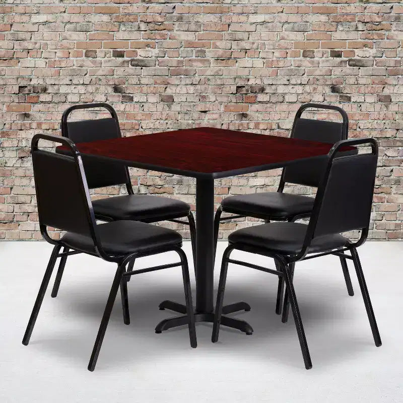 Set tavolo Emma and Oliver con base a X laminata quadrata da 36 con 4 sedie da banchetto