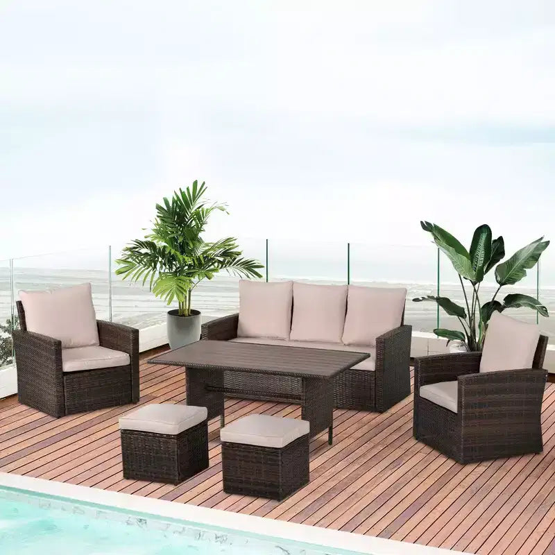 Outsunny Set da Pranzo per Esterni 6 Pezzi, Set di Mobili in Rattan Intrecciato Resistente alle Intemperie con Tavolo con Piano Effetto Legno e Cuscini Morbidi