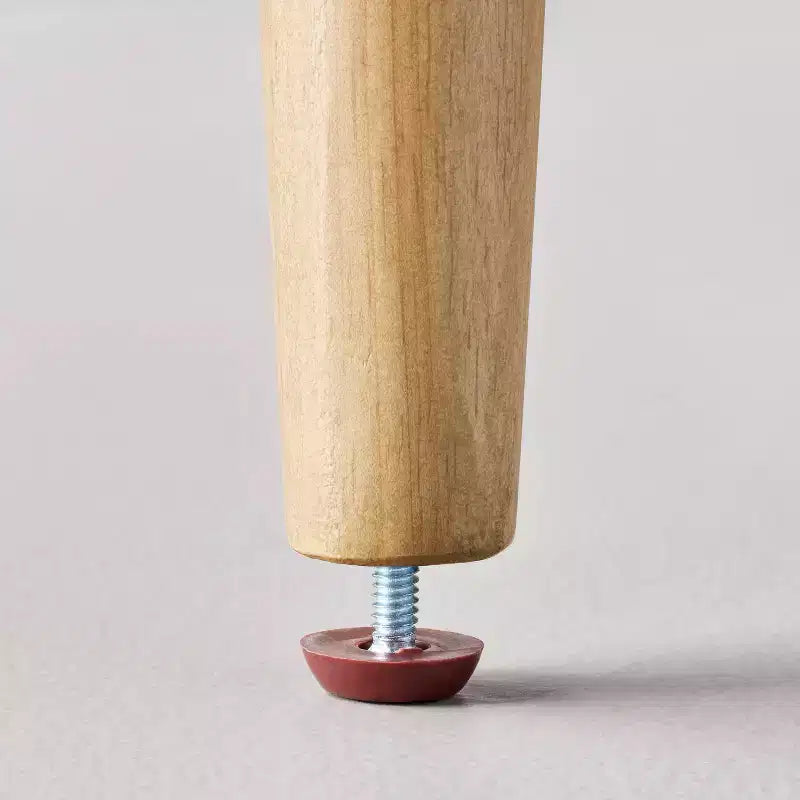 Poltrona con braccioli in legno e rivestimento Bouclé -