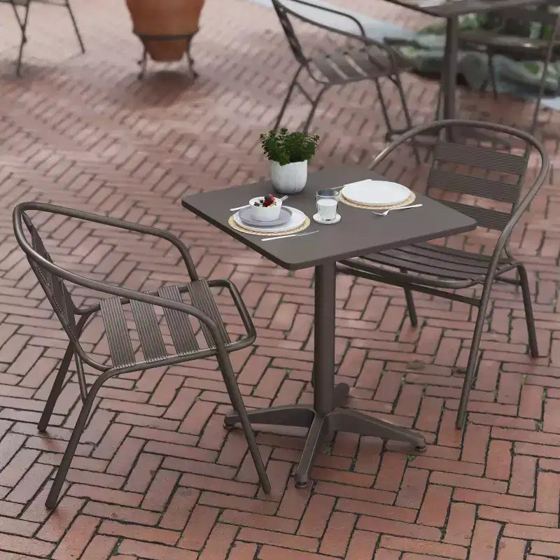 Flash Furniture Lila Set da tavolo quadrato da 23,5'' in alluminio per interni ed esterni con 2 sedie con schienale a doghe
