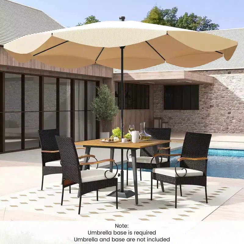 Set da pranzo Costway 5 pezzi in vimini PE per patio, tavolo e sedie con cuscini e foro per ombrellone da 1,9"